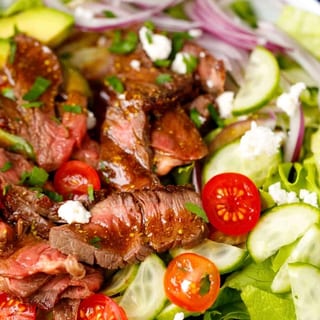 Green Day Garden Salad with Steak Tips